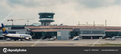 Estate Ryanair a Bologna