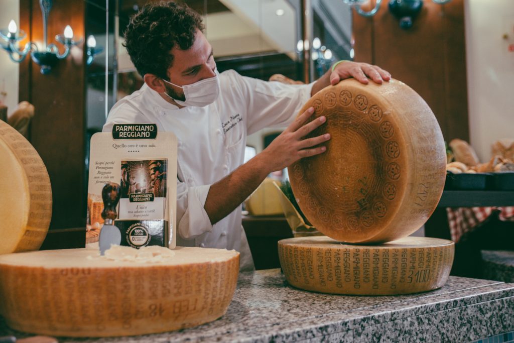 Hilton Hotels & Resorts sceglie Parmigiano Reggiano negli Hotel Italiani