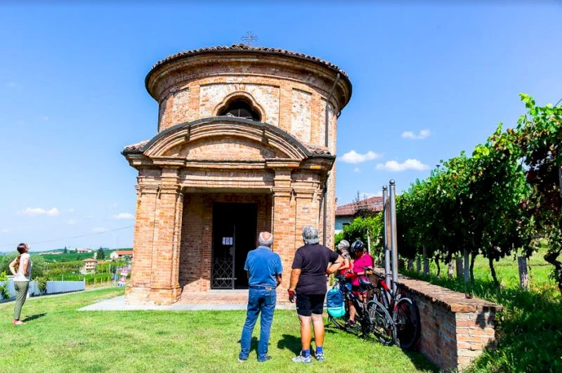 Nei sentieri dei Frescanti tra le eccellenze enogastronomiche del Roero