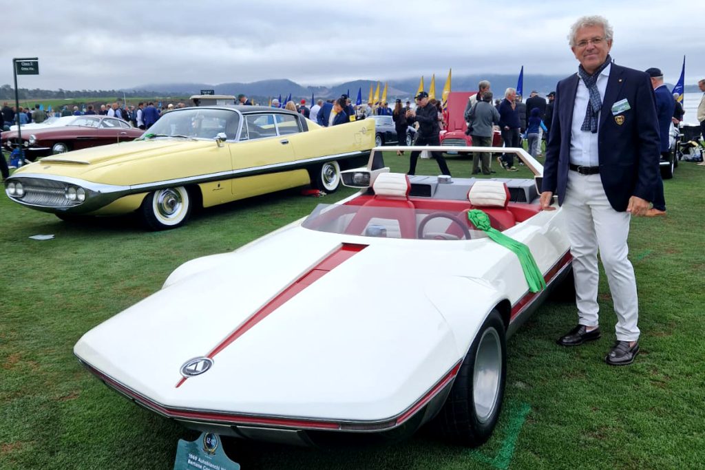 Il Trofeo Gran Turismo Al Concorso D’eleganza Di Pebble Beach alla italiana Runabout