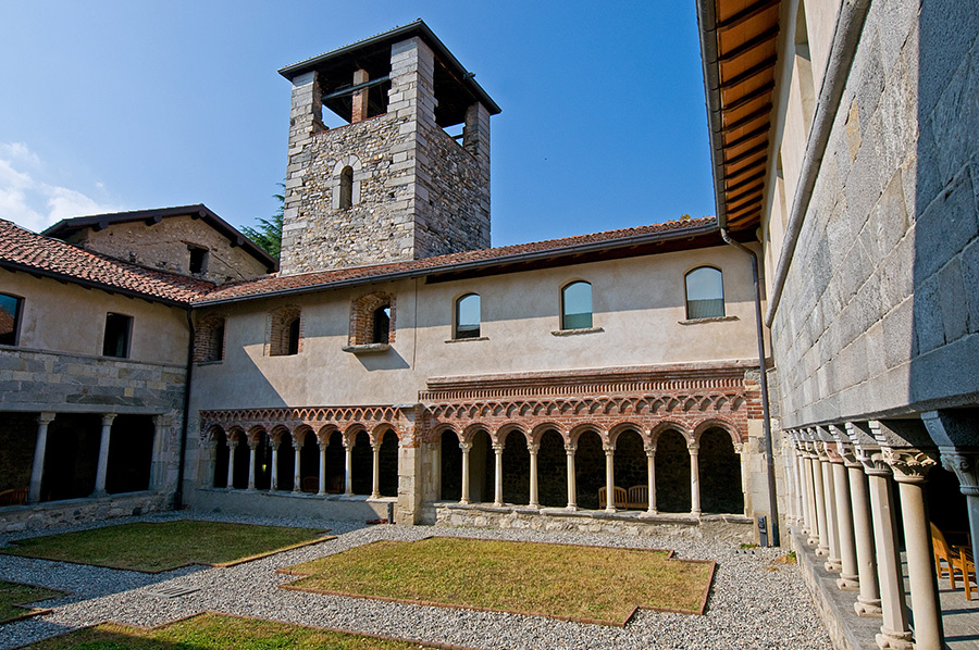 Tessuti, abiti e monili nella quotidianità dei Longobardi al Monastero di Cairate (Va)