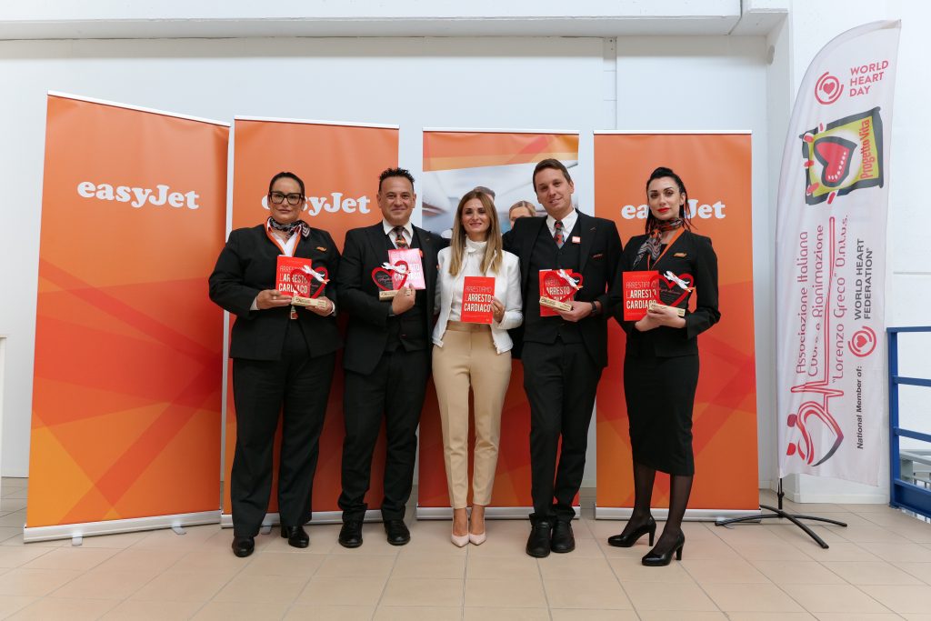 In occasione del World Heart Day 2022 assegnato il premio “Angelo del Cuore” ai cabin crew easyJet