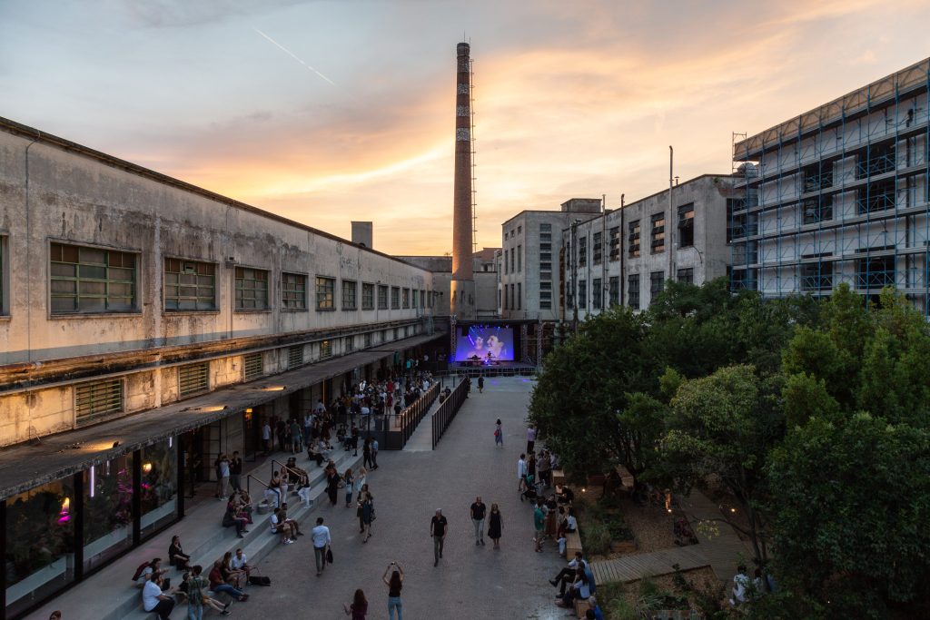 Due giorni di shopping tra moda, design, libri e proposte gastronomiche nel Natale di Manifattura Tabacchi Firenze