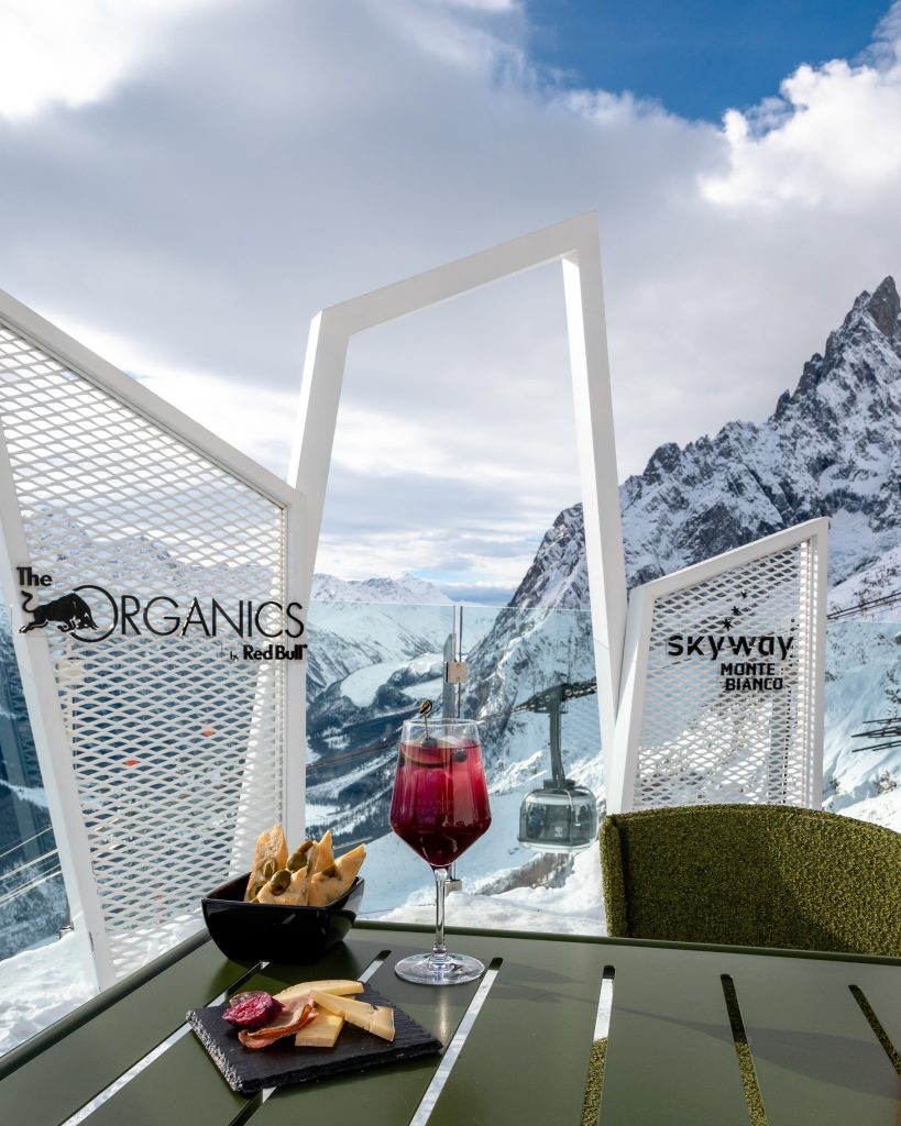 The ORGANICS SkyGarden Courmayeur, la terrazza più alta d’Italia a Skyway Monte Bianco,apre per il Natale