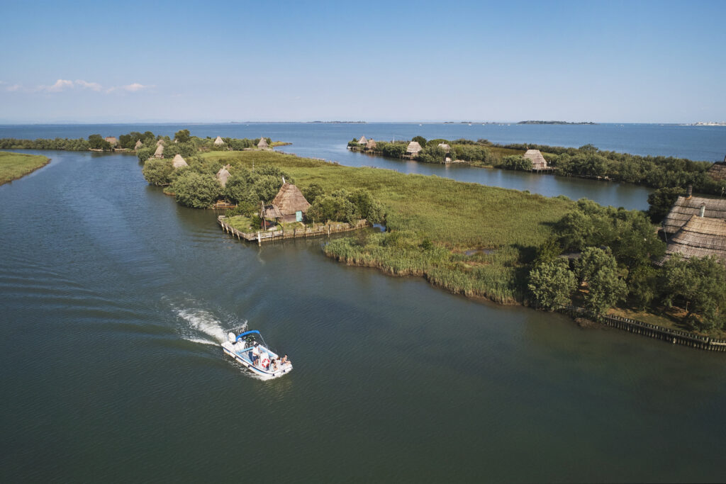 Lignano Sabbiadoro da godere anche fuori stagione tra antichi borghi di pescatori, natura, specialità gastronomiche