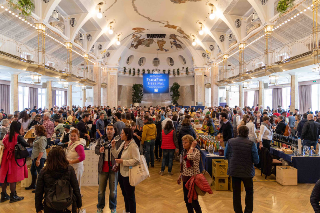 Circa 4000 visitatori alla 1ª edizione del FarmFood Festival del Gallo Rosso di Merano