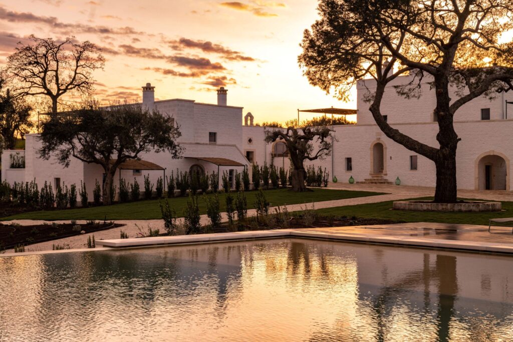 Masseria AuraTerrae è la nuova apertura 5 stelle affacciata sulla costa di Polignano a Mare