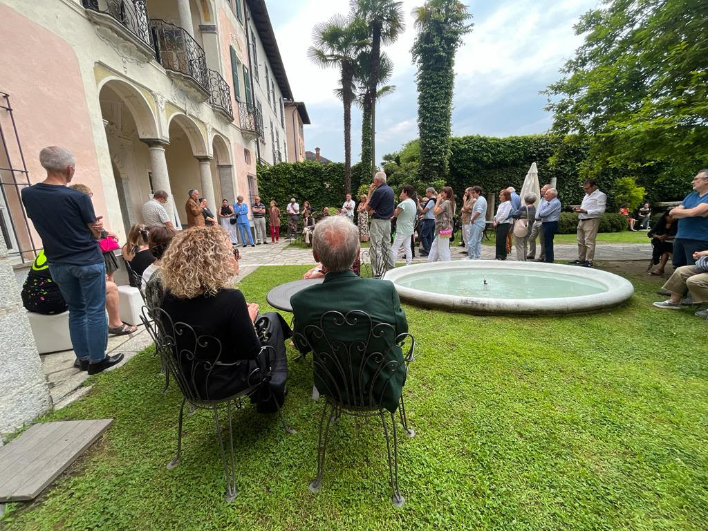 Sergio Floriani con TRACCE, approda a Villa Gippini Orta San Giulio, (No)