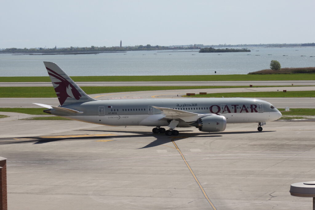 Qatar Airways: torna operativo, da giugno, il volo giornaliero tra l’aeroporto di Venezia e Doha (Qatar)