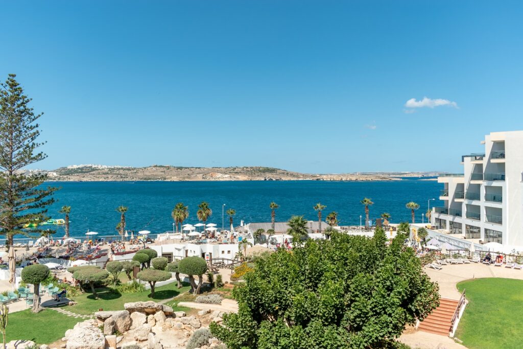 DoubleTree by Hilton arriva a Malta con un nuovo hotel sulla spiaggia