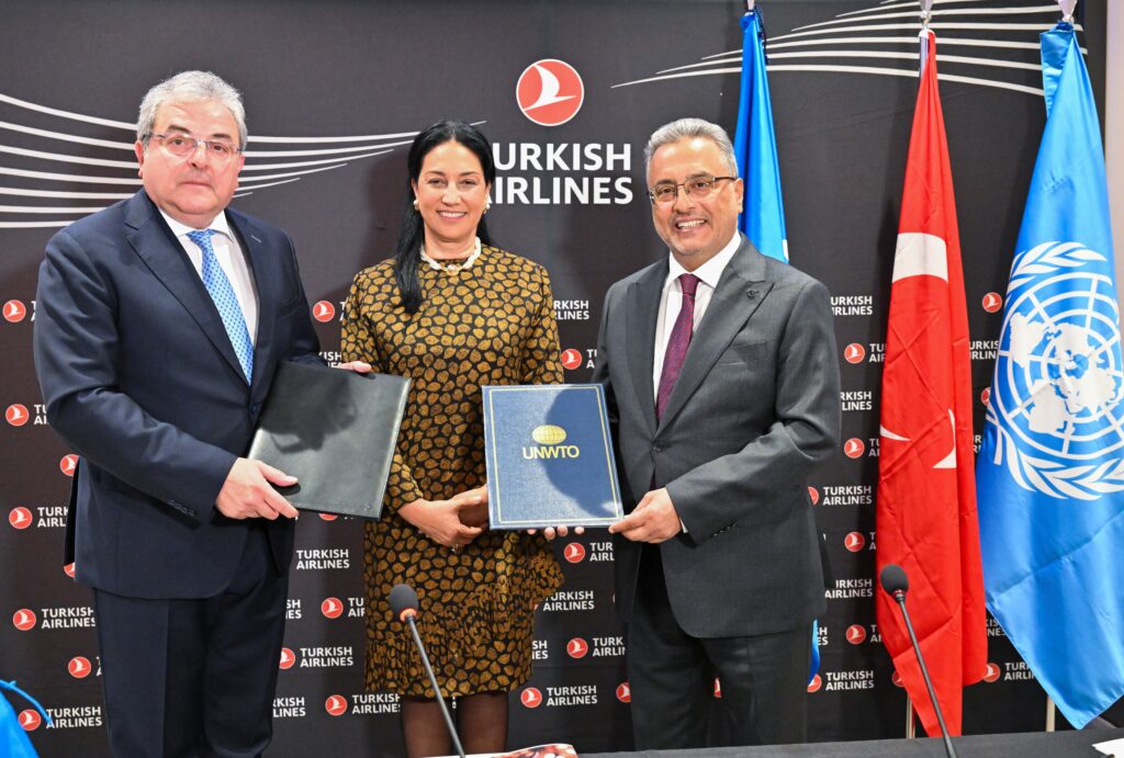 Turkish Airlines e UN Tourism stringono una partnership strategica per il turismo sostenibile