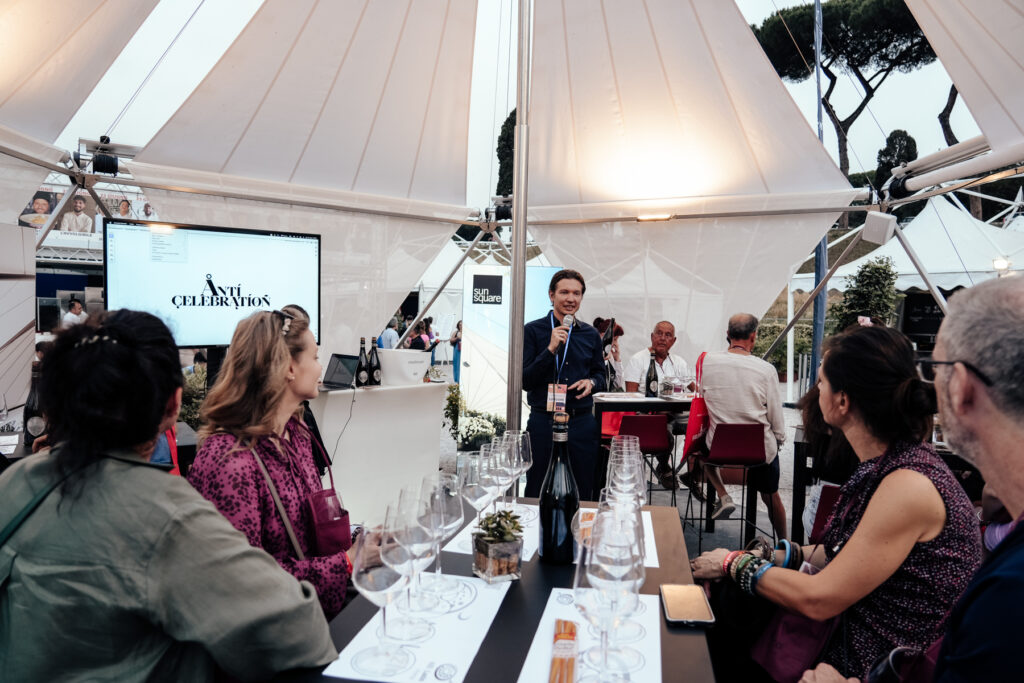 L’edizione 2024 di Vinoforum a Roma ha mandato in scena Anticelebration una Blind Tasting Experience