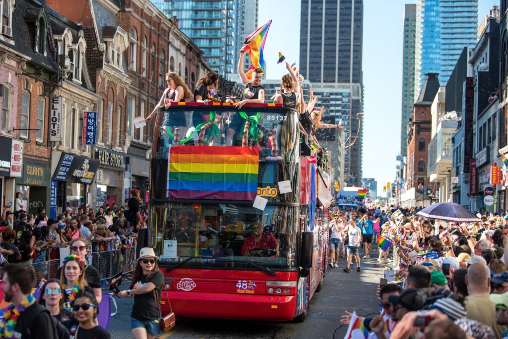 Pride 2024: i Millennial scelgono Napoli per celebrare l’orgoglio arcobaleno