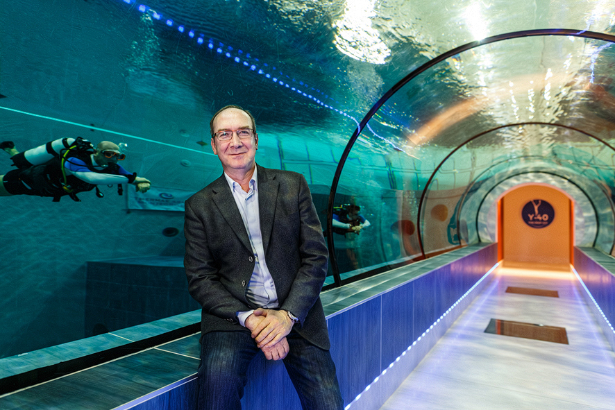 Y-40 The Deep Joy, 42 metri di profondità per la piscina di acqua termale più profonda del mondo compie 10 anni