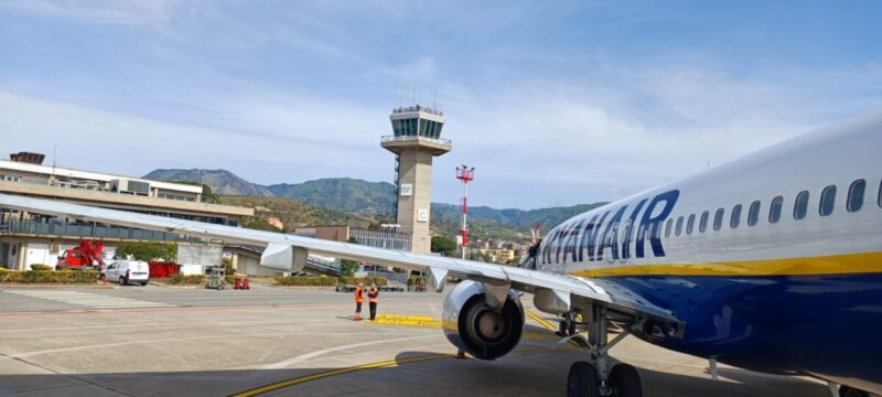 Regione Calabria abolisce l’addizionale municipale dagli aeroporti di Lamezia Terme, Reggio Calabria e Crotone