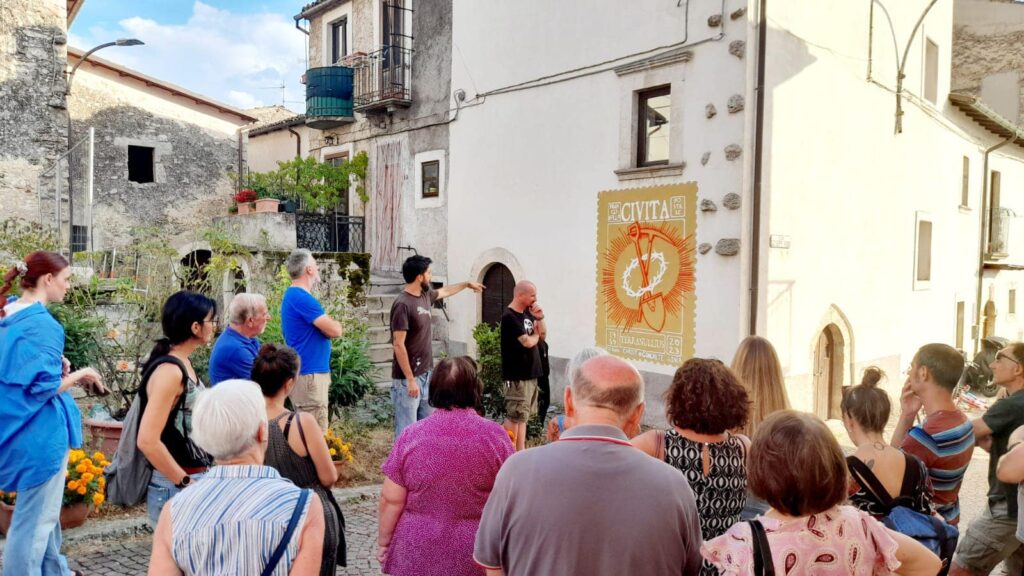 “Il Paese dei francobolli” il borgo abruzzese di Civitaretenga (AQ) centro permanente delle narrazioni popolari