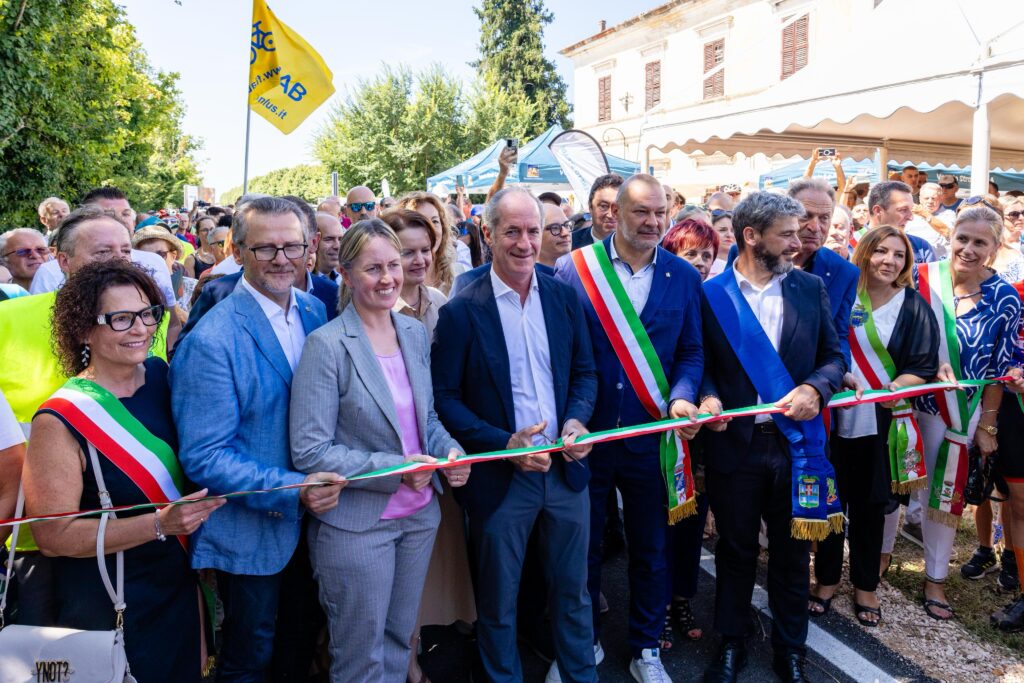 Treviso-Ostiglia la ciclabile sul tracciato di una vecchia linea ferroviaria militare inaugurati i primi lotti