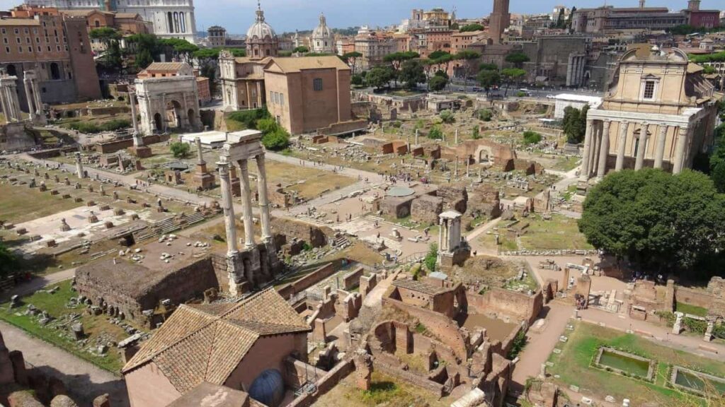 Roma: biglietto integrato per le Domus Romane di Palazzo Valentini e lo spettacolo “Viaggio nel Foro di Cesare”