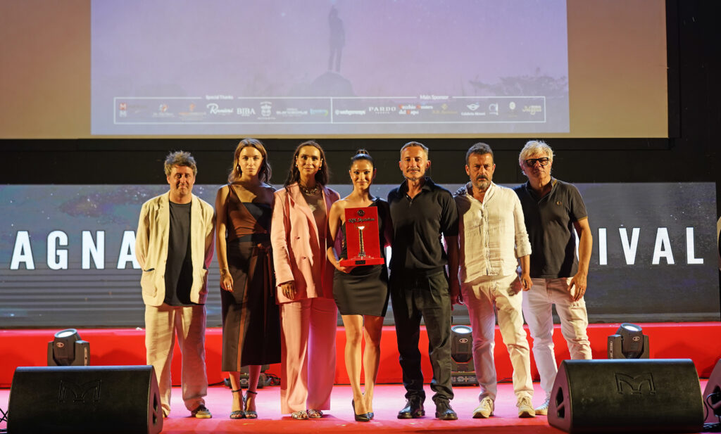 Consegnati sul palco dell’arena Porto di Catanzaro i premi del Magna Graecia Film Festival