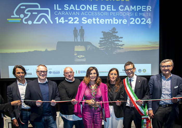 Alla presenza del Ministro del Turismo, inaugurato il Salone del Camper