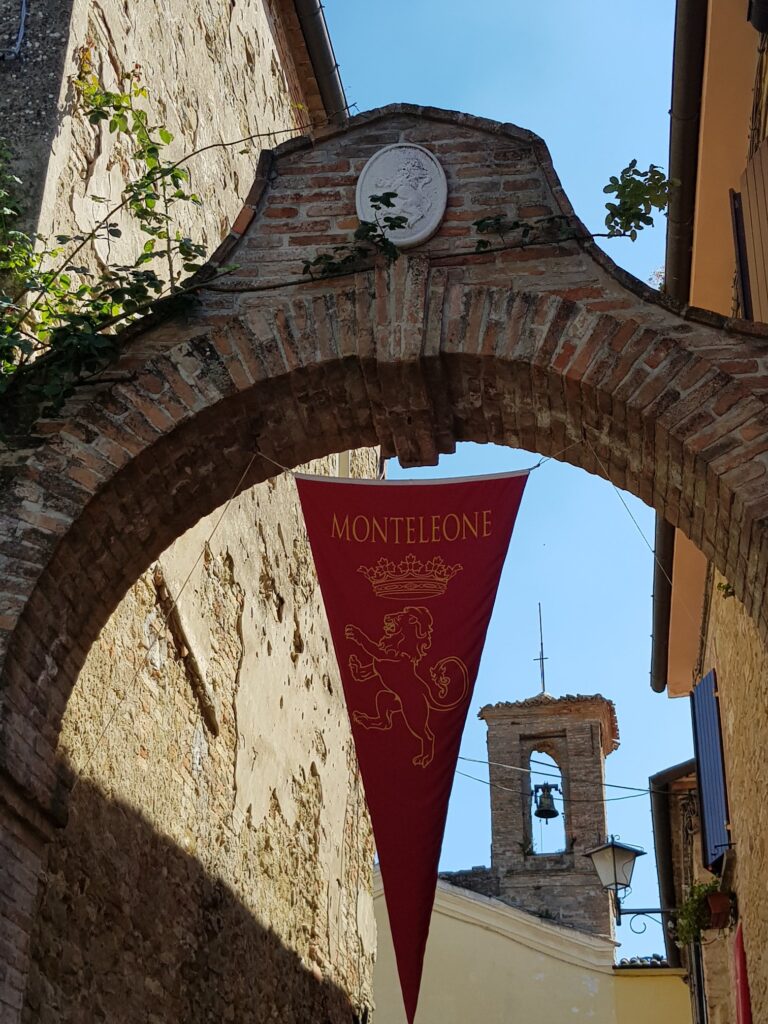 Monteleone di Roncofreddo (FC), oltre la la sagra dei fichi e la festa della Madonna, concerti, giochi, prelibatezze