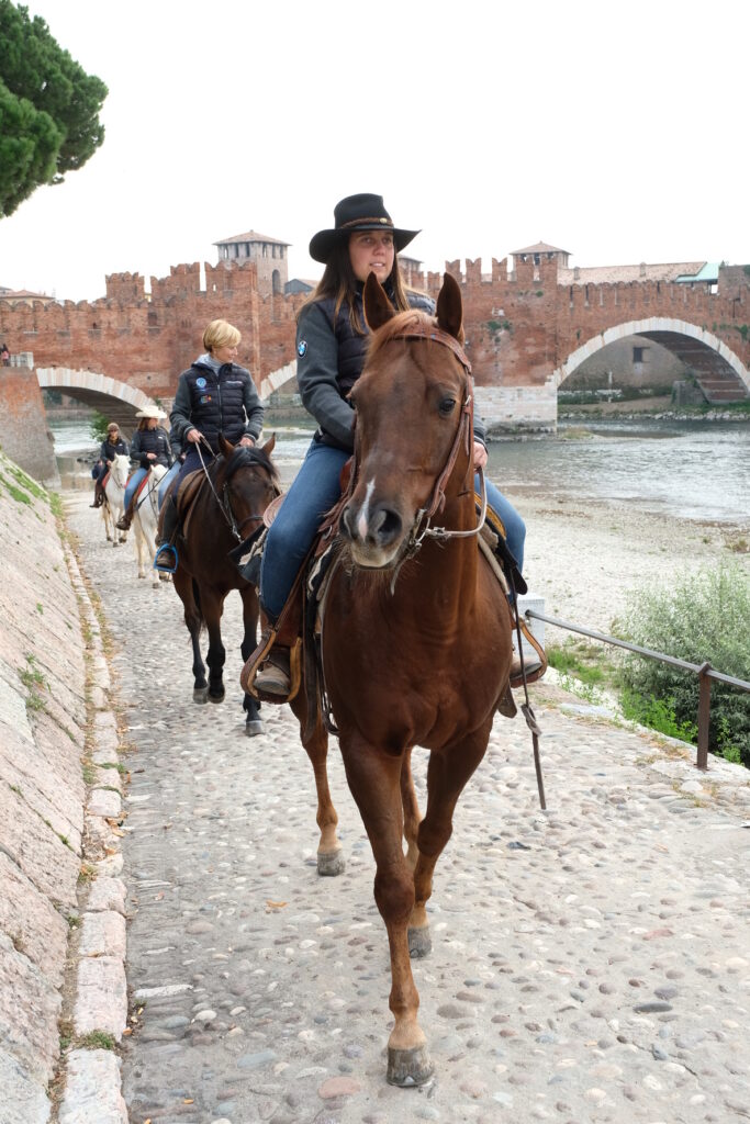 Fieracavalli, inaugura a Verona ”L’Equivia dei Forti”: itinerari di turismo urbano all’antica, per scoprire il territorio e la città