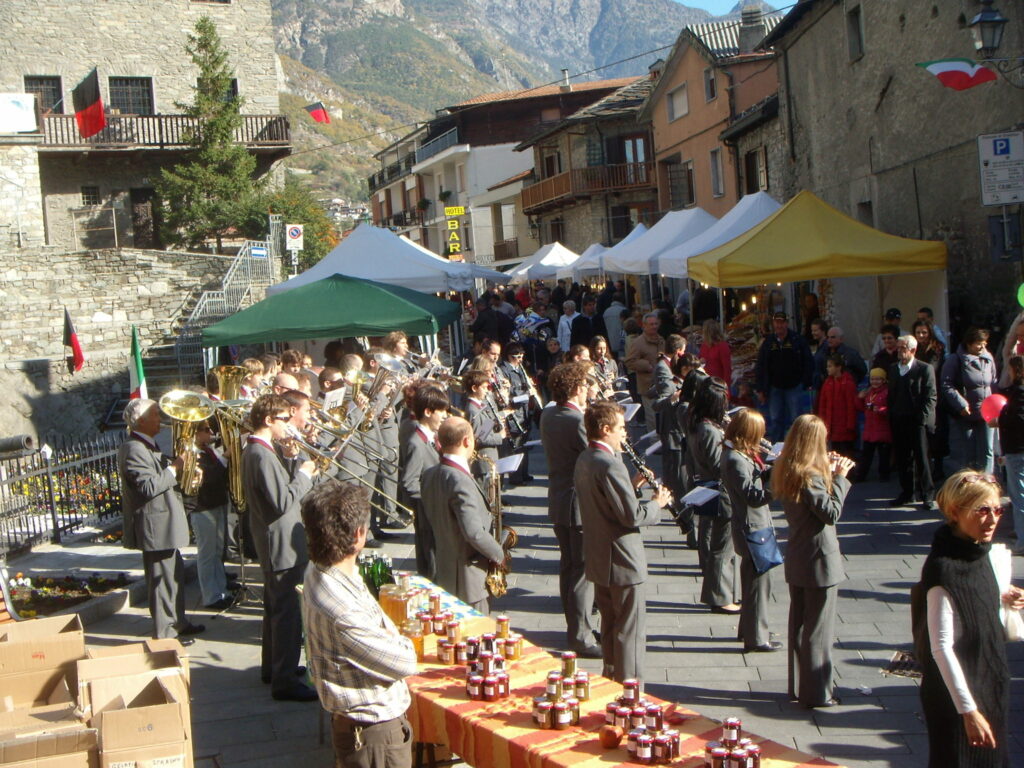 “Mielivres” è il Festival Letterario di Chatillon(AO) per un weekend dolce nella cultura