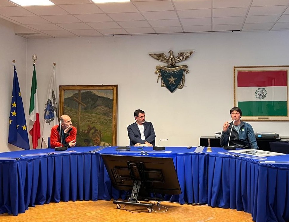 Club Alpino Italiano ha presentato a Milano la spedizione in Patagonia con i 6 giovani alpinisti del Cai Eagle Team