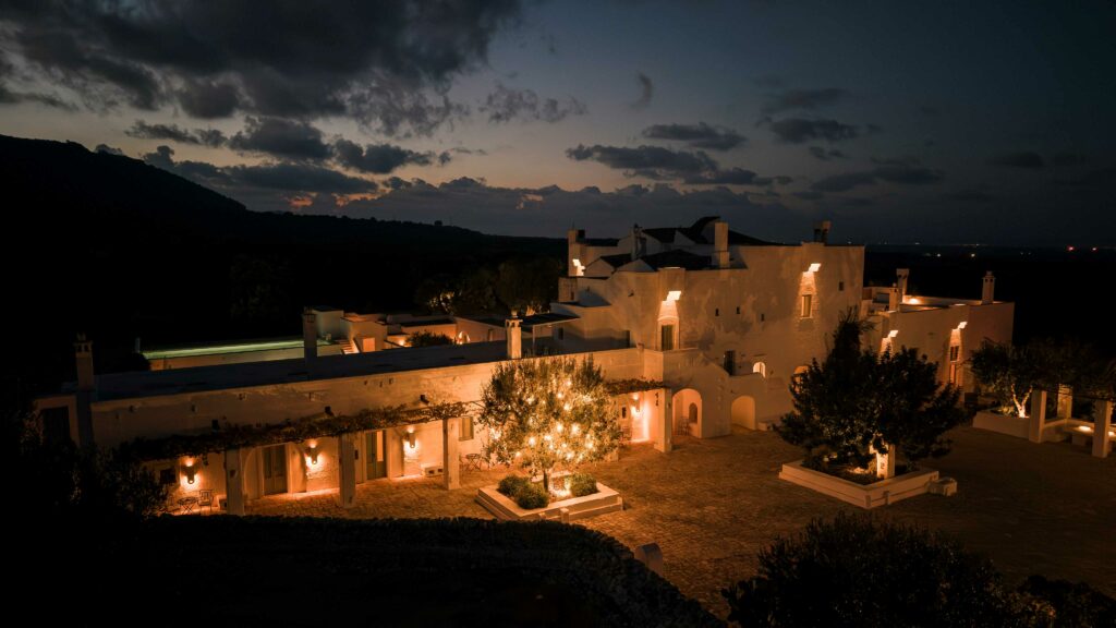 Masseria Le Carrube a Ostuni, un Capodanno tra i grandi spazi aperti della Puglia, sapori e convivialità come vuole la tradizione