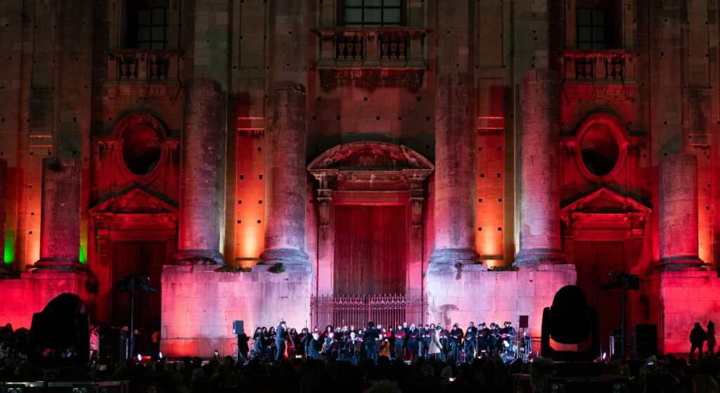 In “Piazza Grande” a Catania con il Coro Lirico Siciliano per l’omaggio a Lucio Dalla